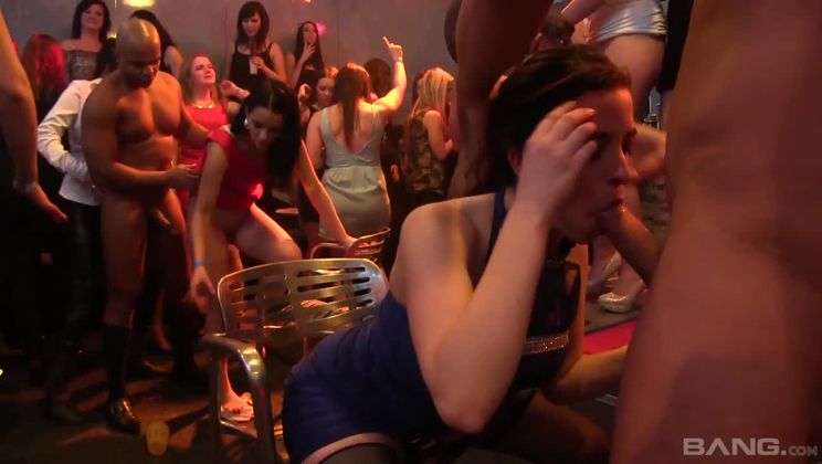 Black Stripper Squats To Plow White MILF at Club