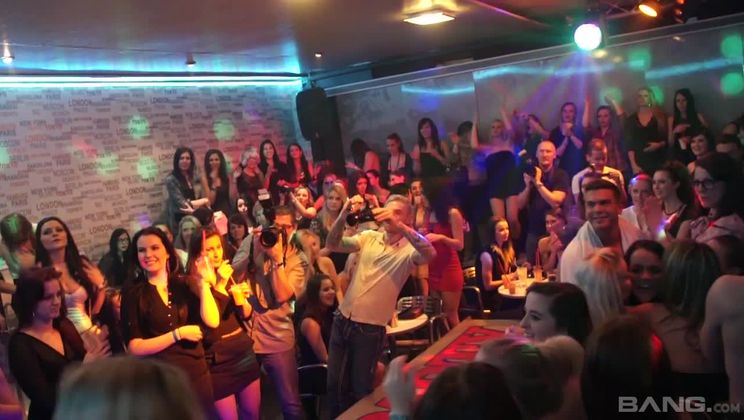 Black Stripper Lifts and Humps Horny Lady Before Fucking Her